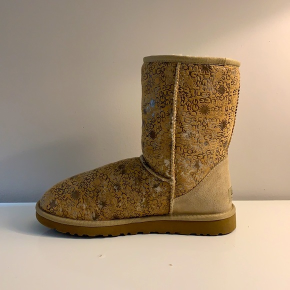UGG Size 9 (US) Metallic Finish Logo Boots - Picture 7 of 11
